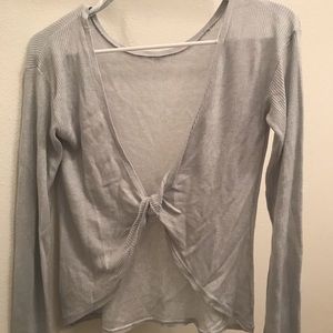 Long sleeve open back tee
